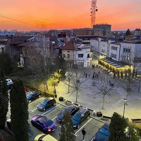 Old Town View- Ultracentral Apartment Targoviste Exterior photo