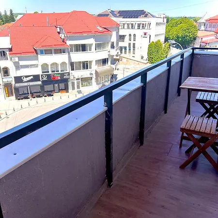 Old Town View- Ultracentral Apartment Targoviste Exterior photo